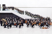 immagine Doppio debutto assoluto per la Filarmonica di Dresda e la violinista Julia Fischer